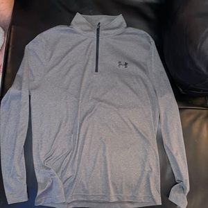 Under Armour QuarterZip - loose fit